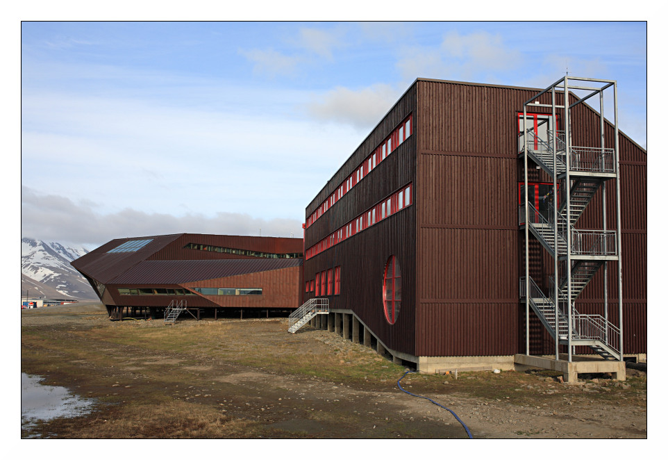 Bâtiment de l'UNIS (Université du Svalbard).
