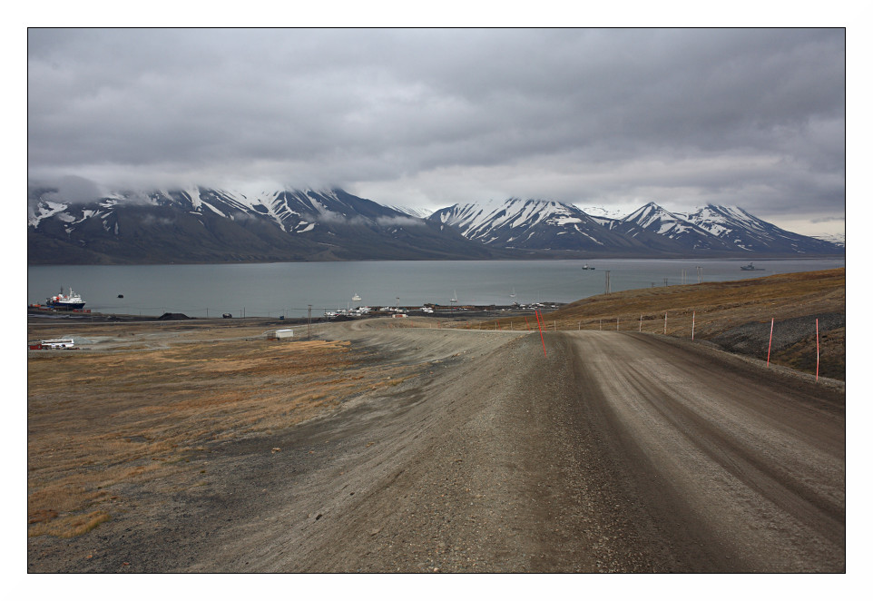 Piste menant au global Seed Vault et à la mine 3
